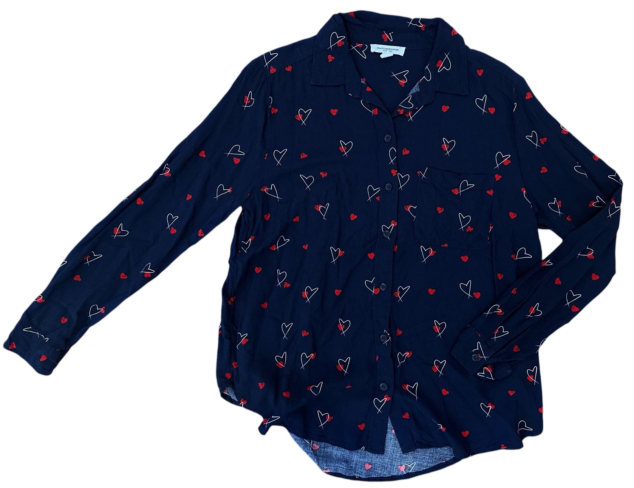 Size Medium - beachlunchlounge Heart Button-down Shirt