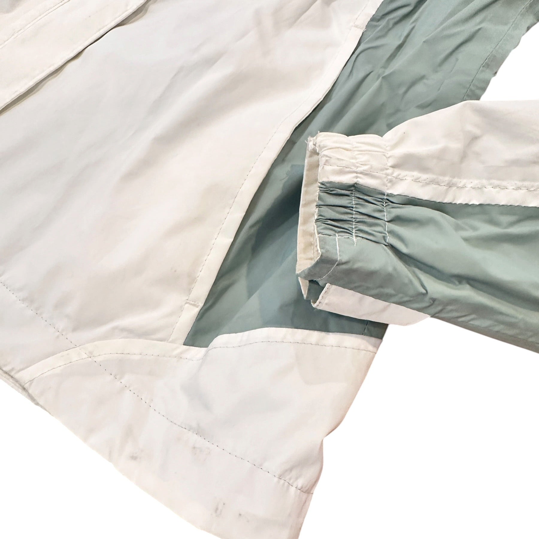Size Medium - Columbia Rainjacket