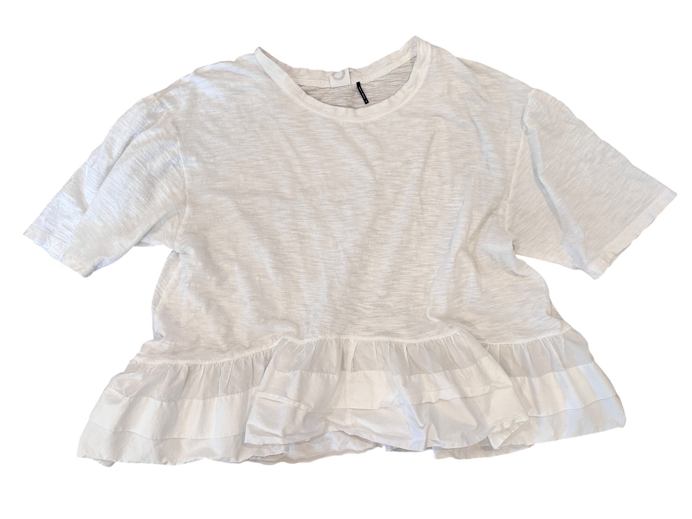 Size Medium - Akemi + Kin Flow Top