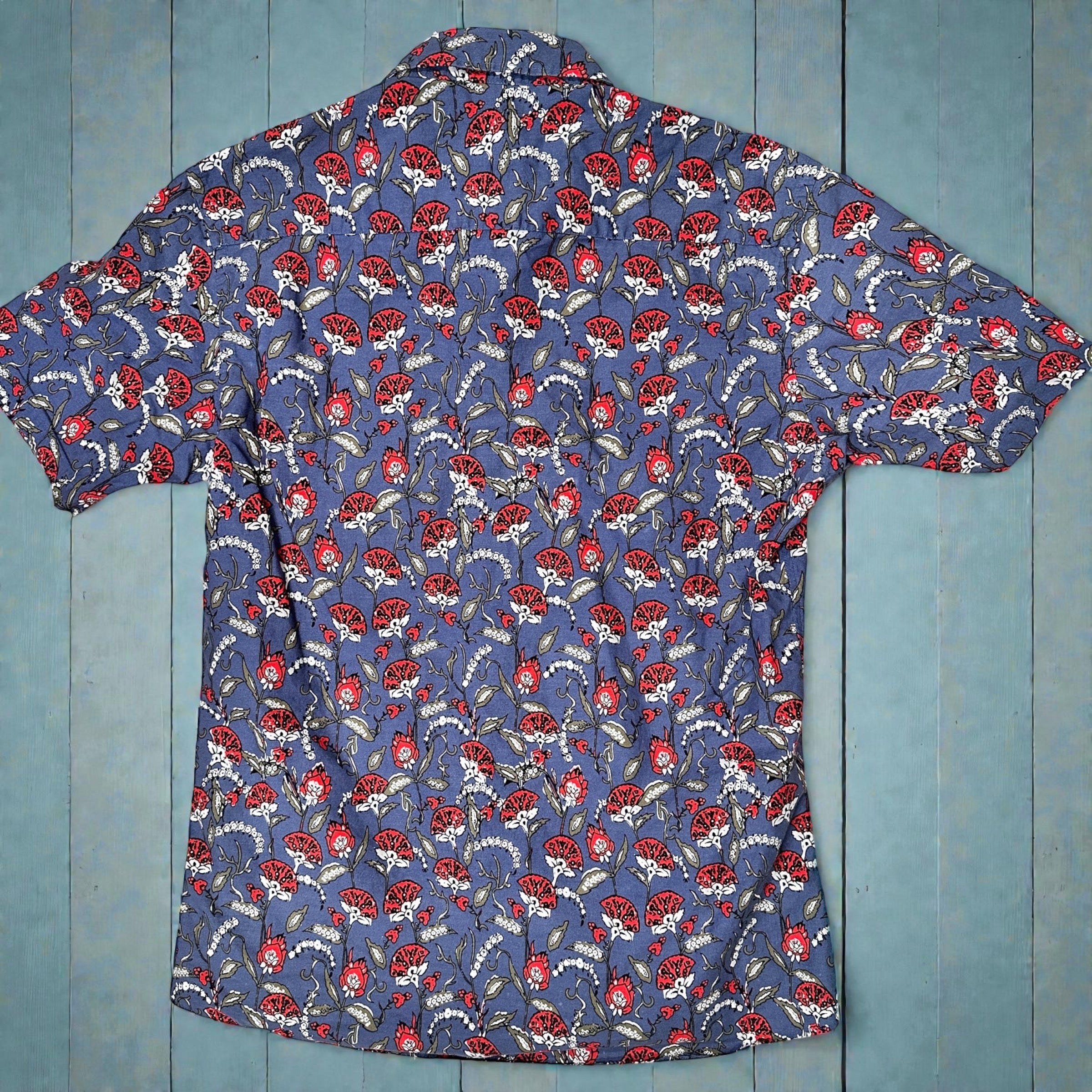 Size Medium - Koolbiz Short Sleeve Shirt